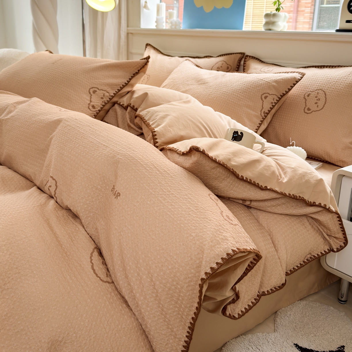 91家纺网 家纺一手货源 找家纺 雯雨家纺 2026新款A类全棉华夫格提花贝壳边工艺四件套 萌动时光咖