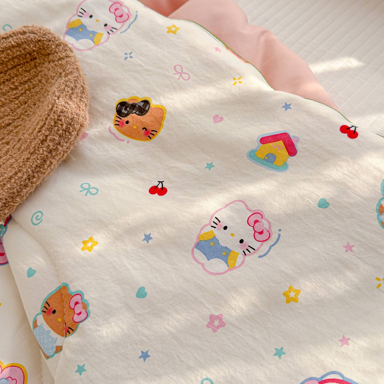 91家纺网 家纺一手货源 找家纺 弗苓家纺 2026新款A类水洗皱皱纱夏被夏凉被空调被 软萌凯蒂