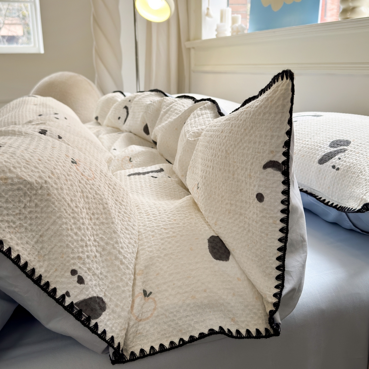 91家纺网 家纺一手货源 找家纺 雯雨家纺 2026新款A类全棉华夫格提花贝壳边工艺四件套 苏潘达灰