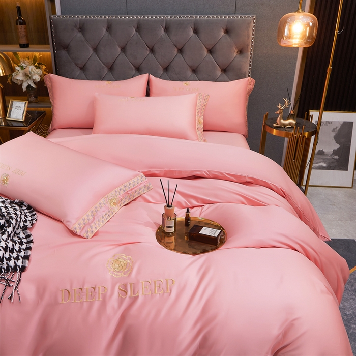 91家纺网 家纺一手货源 找家纺 慕她家纺 2026年全棉纯棉婚庆四件套大红色刺绣结床上用品 倾心 粉玉