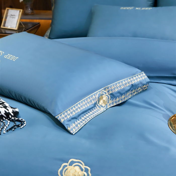 91家纺网 家纺一手货源 找家纺 慕她家纺 2026年全棉纯棉婚庆四件套大红色刺绣结床上用品 倾心 蓝灰