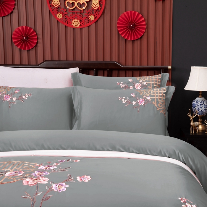 91家纺网 家纺一手货源 找家纺 慕她家纺 2026年全棉纯棉婚庆四件套大红色刺绣结床上用品 暗香 灰豆绿