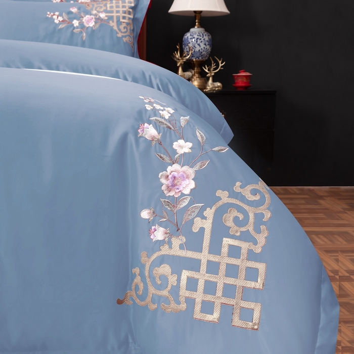 91家纺网 家纺一手货源 找家纺 慕她家纺 2026年全棉纯棉婚庆四件套大红色刺绣结床上用品 暗香 蓝灰