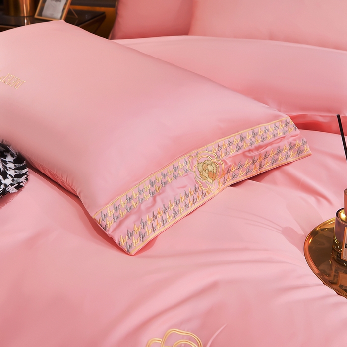 91家纺网 家纺一手货源 找家纺 慕她家纺 2026年全棉纯棉婚庆四件套大红色刺绣结床上用品 倾心 粉玉