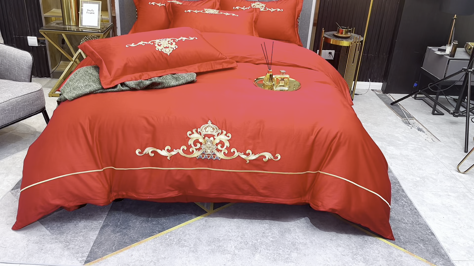 91家纺网 家纺一手货源 找家纺 慕她家纺 2026年全棉纯棉婚庆四件套大红色刺绣结床上用品 皇家风范大红