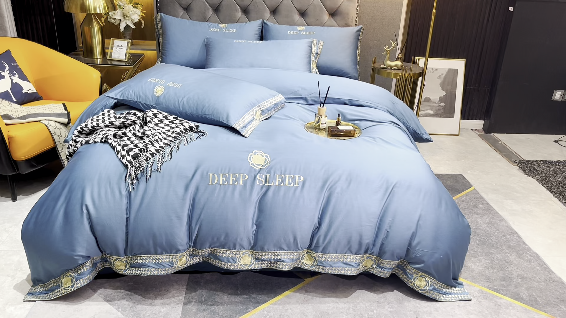 91家纺网 家纺一手货源 找家纺 慕她家纺 2026年全棉纯棉婚庆四件套大红色刺绣结床上用品 倾心 蓝灰