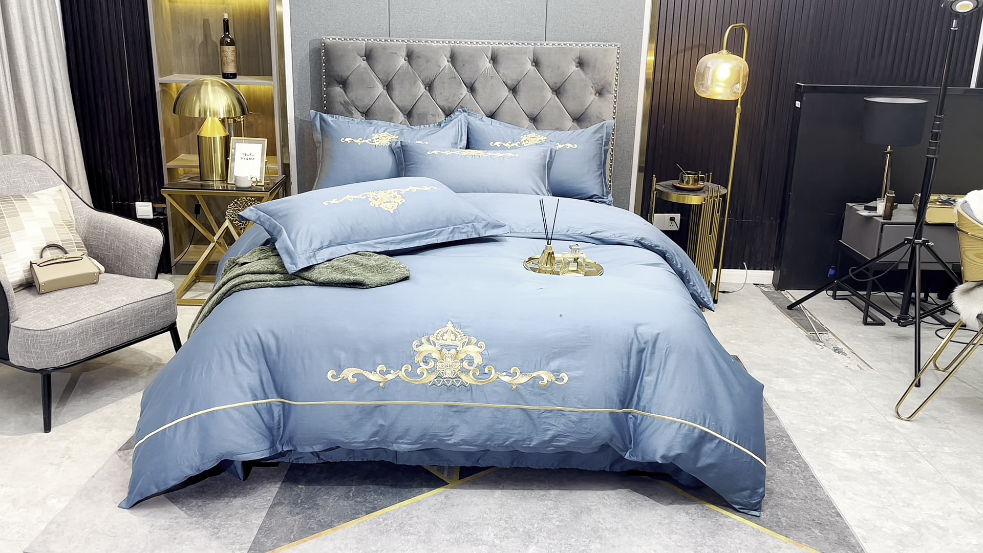 91家纺网 家纺一手货源 找家纺 慕她家纺 2026年全棉纯棉婚庆四件套大红色刺绣结床上用品 皇家风范蓝灰