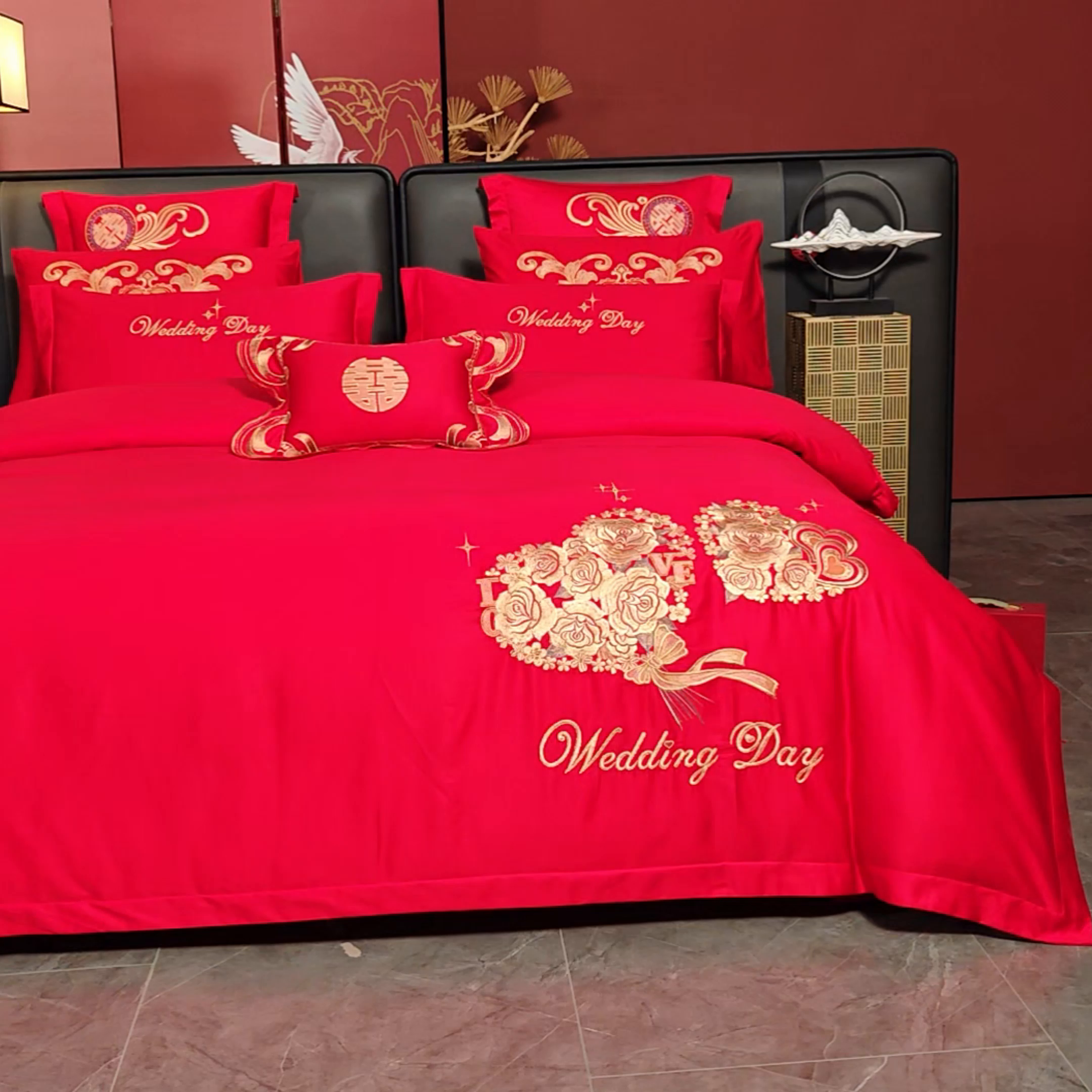 91家纺网 家纺一手货源 找家纺 慕她家纺 2026年全棉纯棉婚庆四件套大红色刺绣结床上用品 心若芳菲