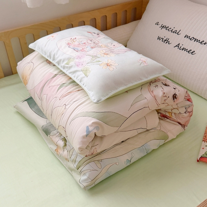 91家纺网 家纺一手货源 找家纺 萌宝家纺 2026新款春夏儿童全棉60贡缎被套幼儿园三件套含芯6件套 天鹅湖