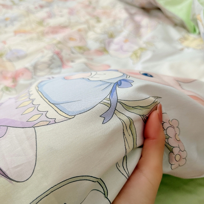 91家纺网 家纺一手货源 找家纺 萌宝家纺 2026新款春夏儿童全棉60贡缎被套幼儿园三件套含芯6件套 甜梦蛋糕