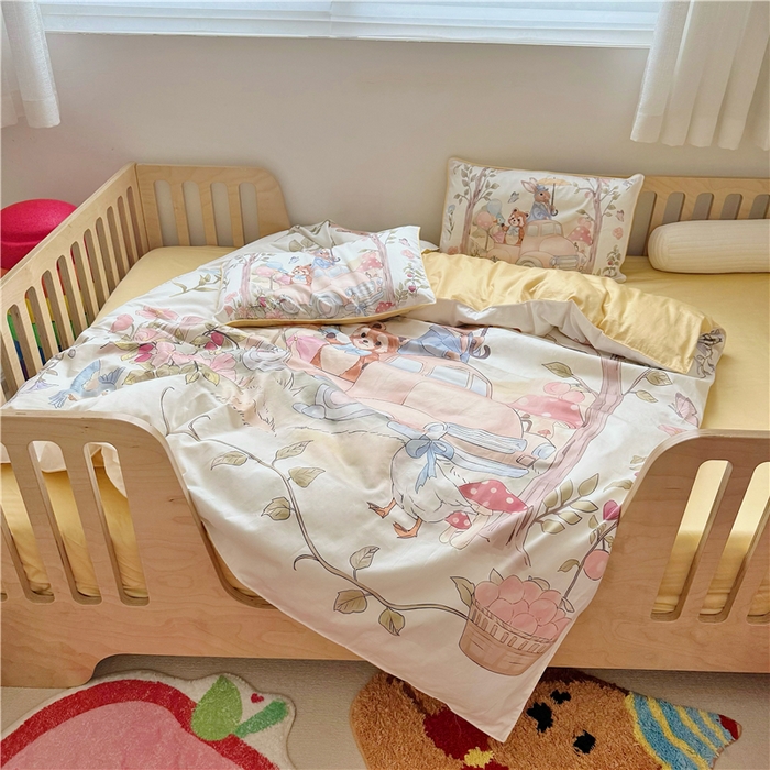 91家纺网 家纺一手货源 找家纺 萌宝家纺 2026新款春夏儿童全棉60贡缎被套幼儿园三件套含芯6件套 汽车旅行