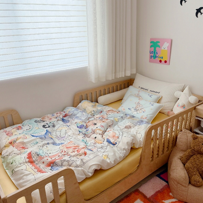 91家纺网 家纺一手货源 找家纺 萌宝家纺 2026新款春夏儿童全棉60贡缎被套幼儿园三件套含芯6件套 游乐园