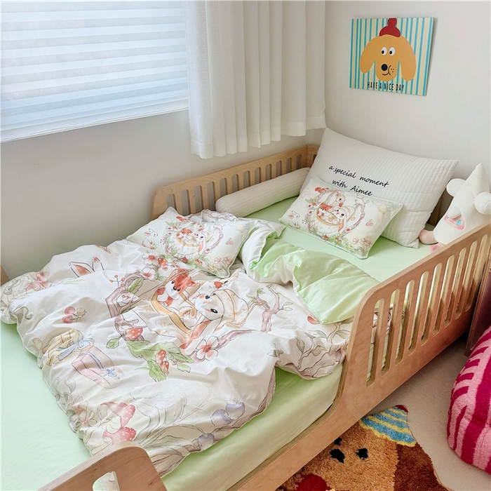 91家纺网 家纺一手货源 找家纺 萌宝家纺 2026新款春夏儿童全棉60贡缎被套幼儿园三件套含芯6件套 摇篮兔子