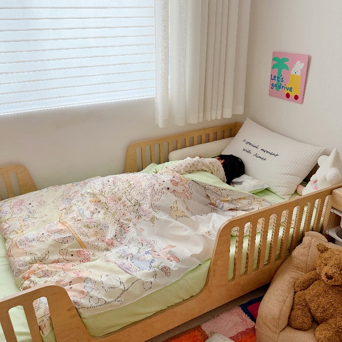 91家纺网 家纺一手货源 找家纺 萌宝家纺 2026新款春夏儿童全棉60贡缎被套幼儿园三件套含芯6件套 甜梦蛋糕