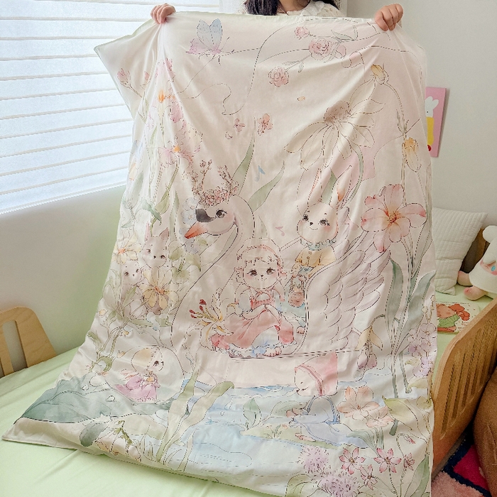 91家纺网 家纺一手货源 找家纺 萌宝家纺 2026新款春夏儿童全棉60贡缎被套幼儿园三件套含芯6件套 天鹅湖