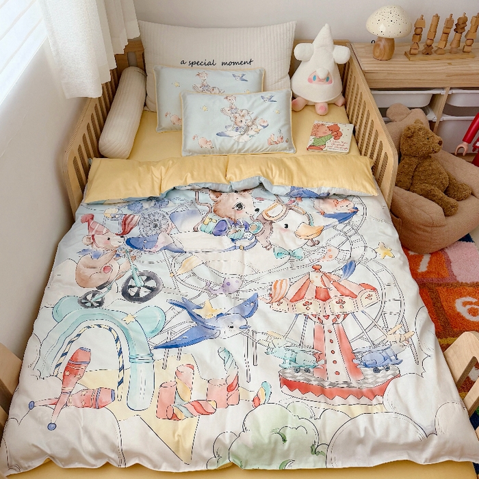 萌宝家纺 2026新款春夏儿童全棉60贡缎被套幼儿园三件套含芯6件套 游乐园