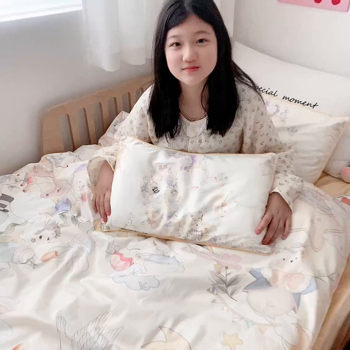 91家纺网 家纺一手货源 找家纺 萌宝家纺 2026新款春夏儿童全棉60贡缎被套幼儿园三件套含芯6件套 云月绮梦