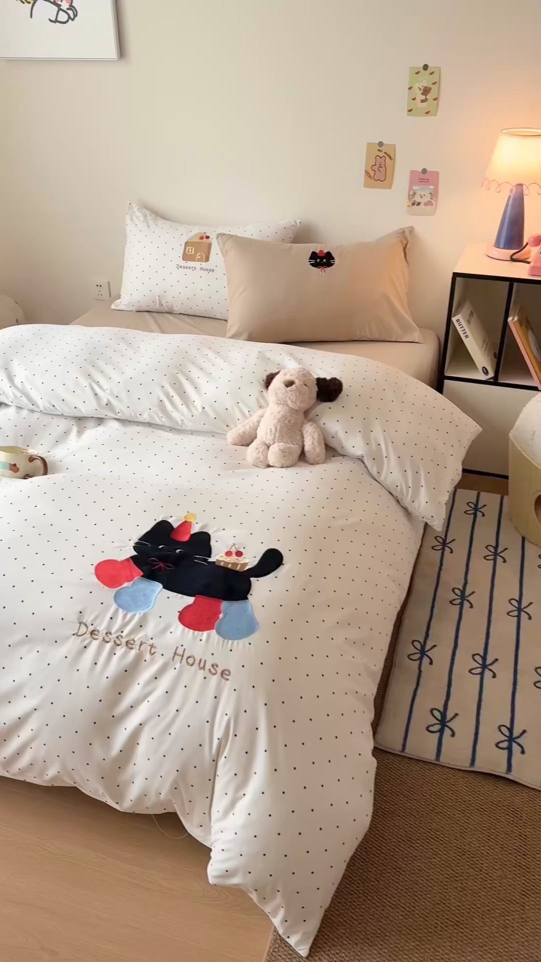 91家纺网 家纺一手货源 找家纺 吾欢心 2026春夏新款水洗棉床盖款四件套夏被四件套 搞怪猫咪