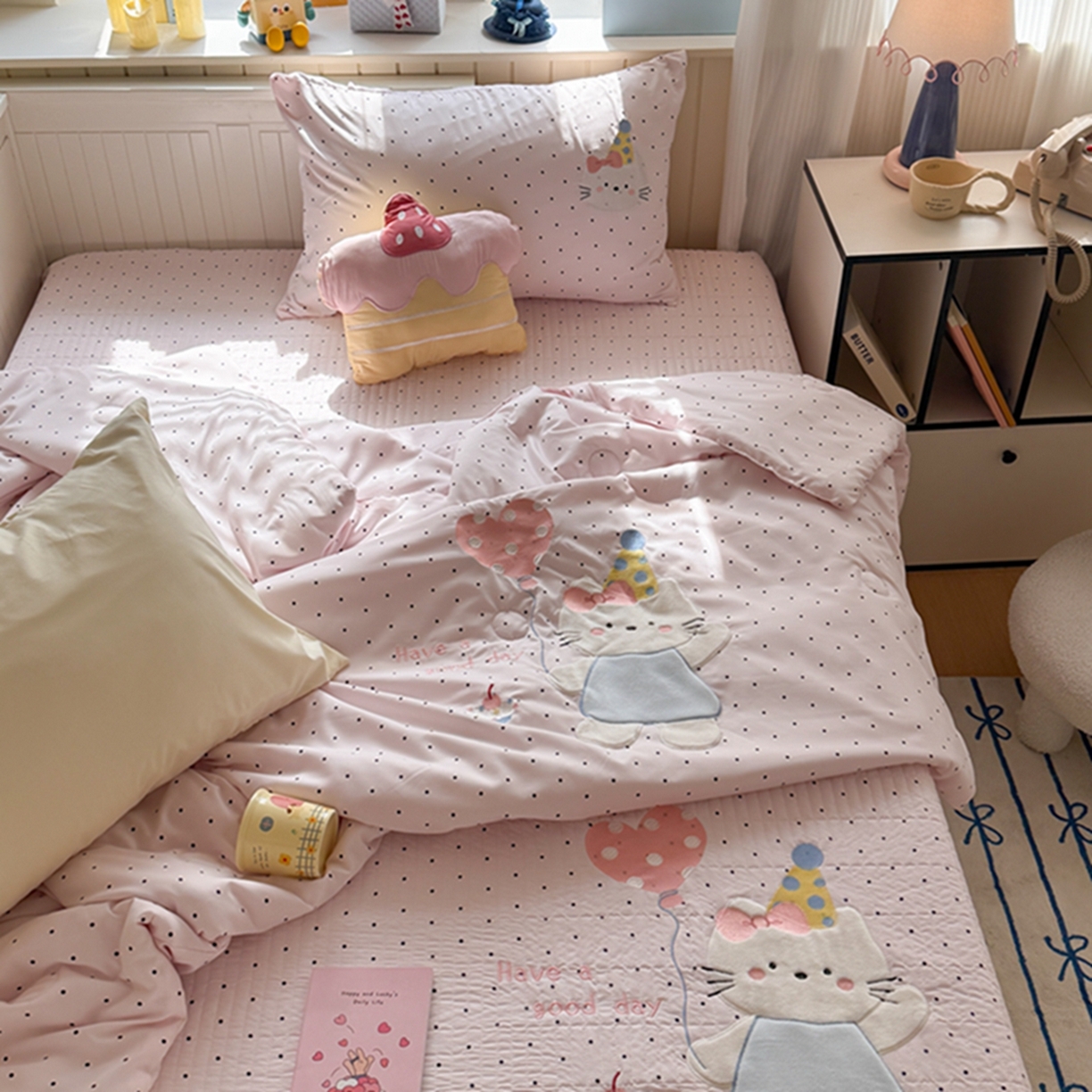 91家纺网 家纺一手货源 找家纺 吾欢心 2026春夏新款水洗棉床盖款四件套夏被四件套 气球猫咪