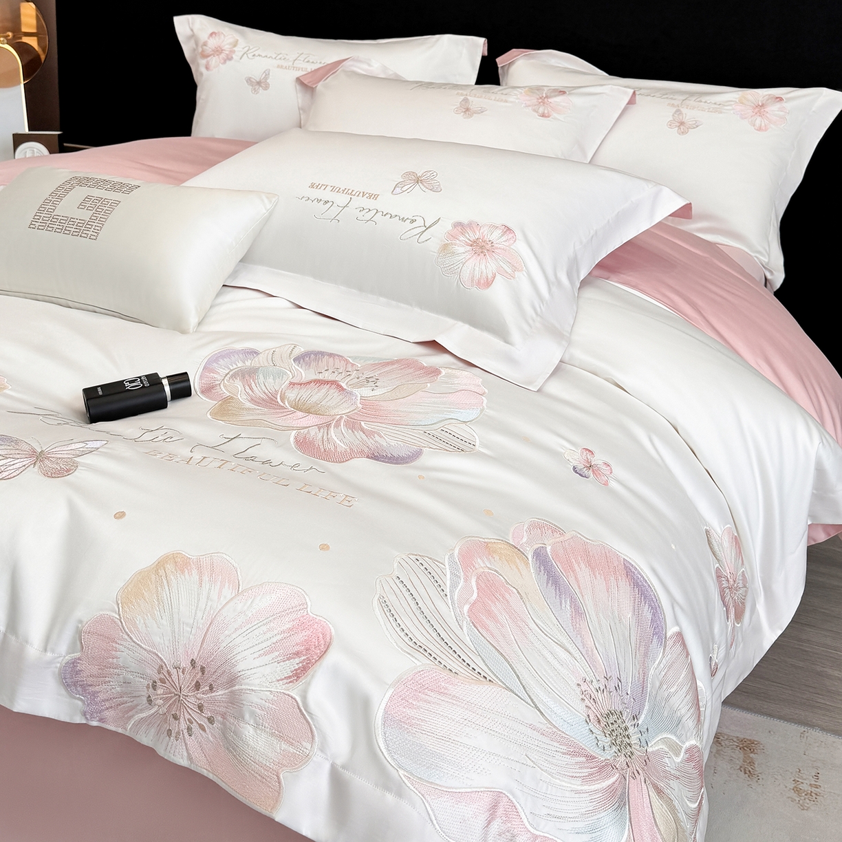 91家纺网 家纺一手货源 找家纺 家居1号家纺 2026新款50双股挚爱新疆长绒棉四件套 挚爱-白拼粉