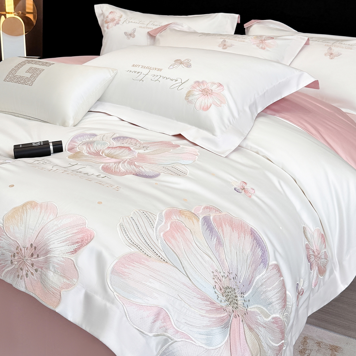 91家纺网 家纺一手货源 找家纺 家居1号家纺 2026新款50双股挚爱新疆长绒棉四件套 挚爱-白拼粉