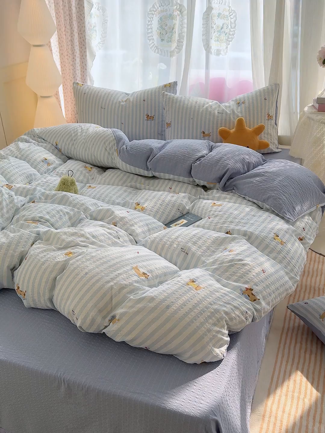 91家纺网 家纺一手货源 找家纺 铺尚美家纺 2026春夏新品高克重A类泡芙纱泡泡皱皱纱四件套 条纹腊肠狗