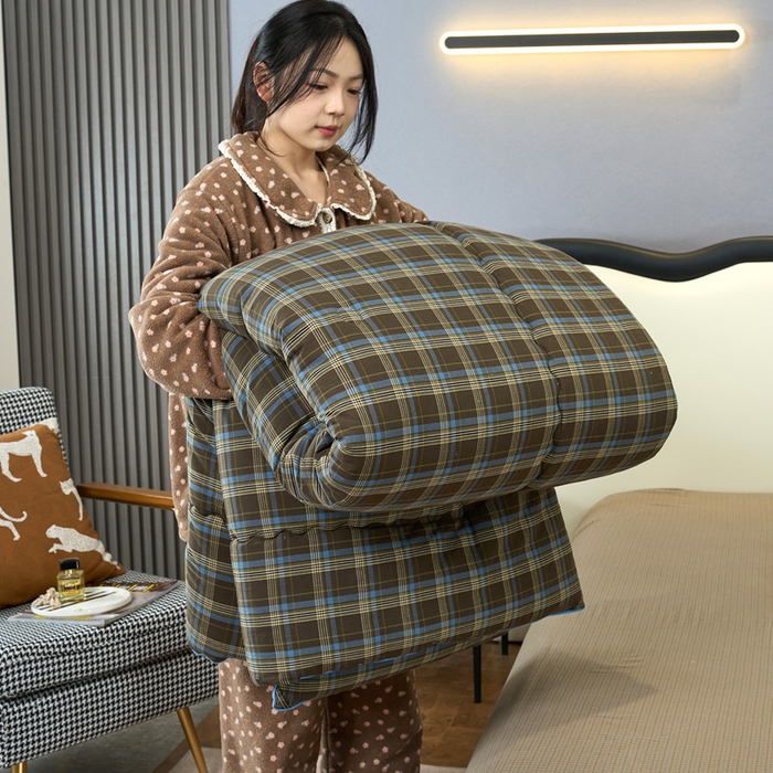 91家纺网 家纺一手货源 找家纺 三沁家居 2025新款全棉色织水洗棉大豆被冬被被子被芯 圣诞蓝