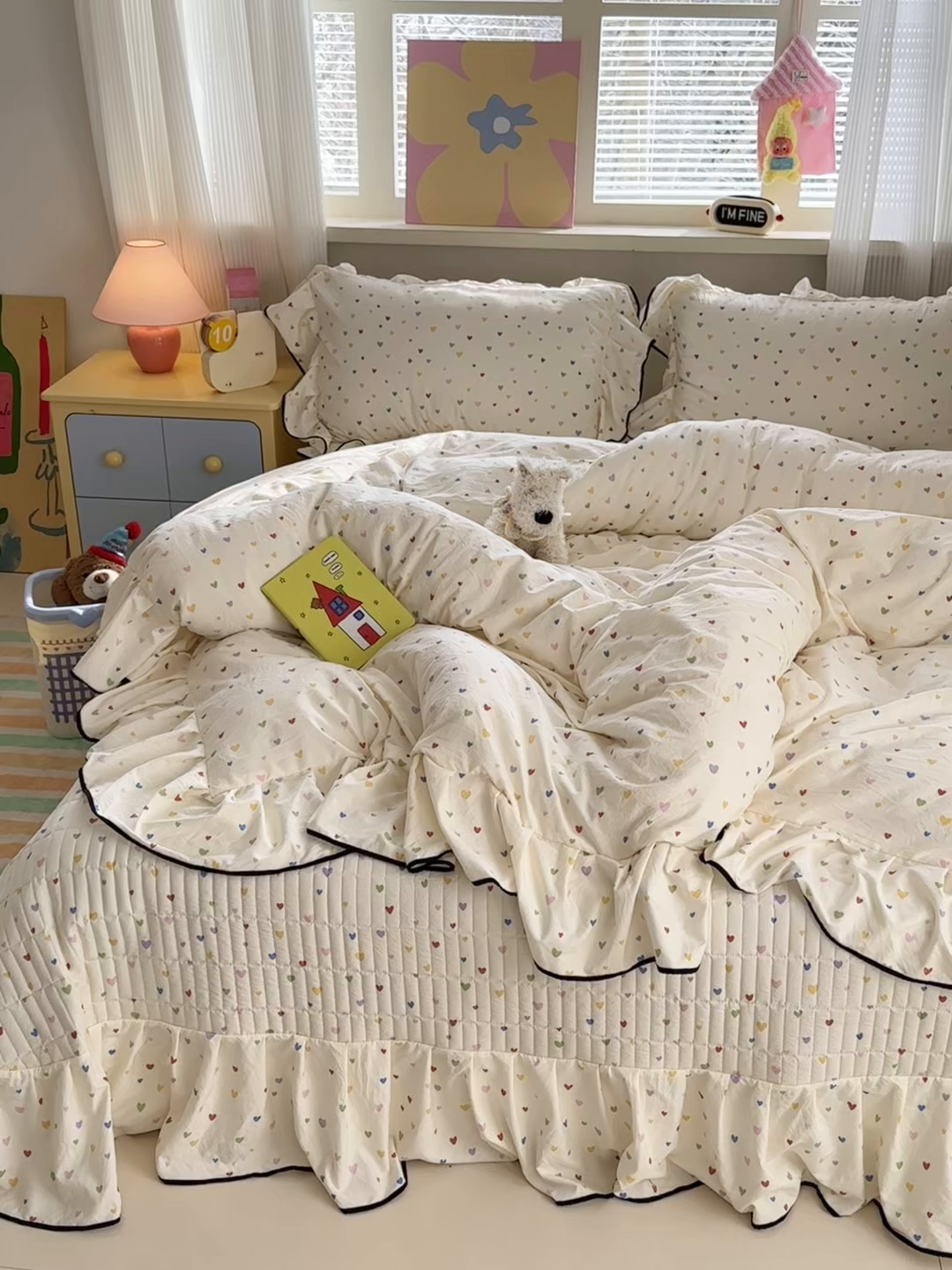 91家纺网 家纺一手货源 找家纺 德比尔斯 2026新款A类仿棉四件套古法水洗棉法式工艺花边床盖仿棉四件套 七彩爱心