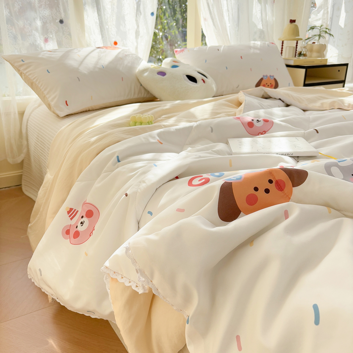 91家纺网 家纺一手货源 找家纺 恒畅 2026新款水洗小花边印花亲肤夏被夏凉被 好朋友