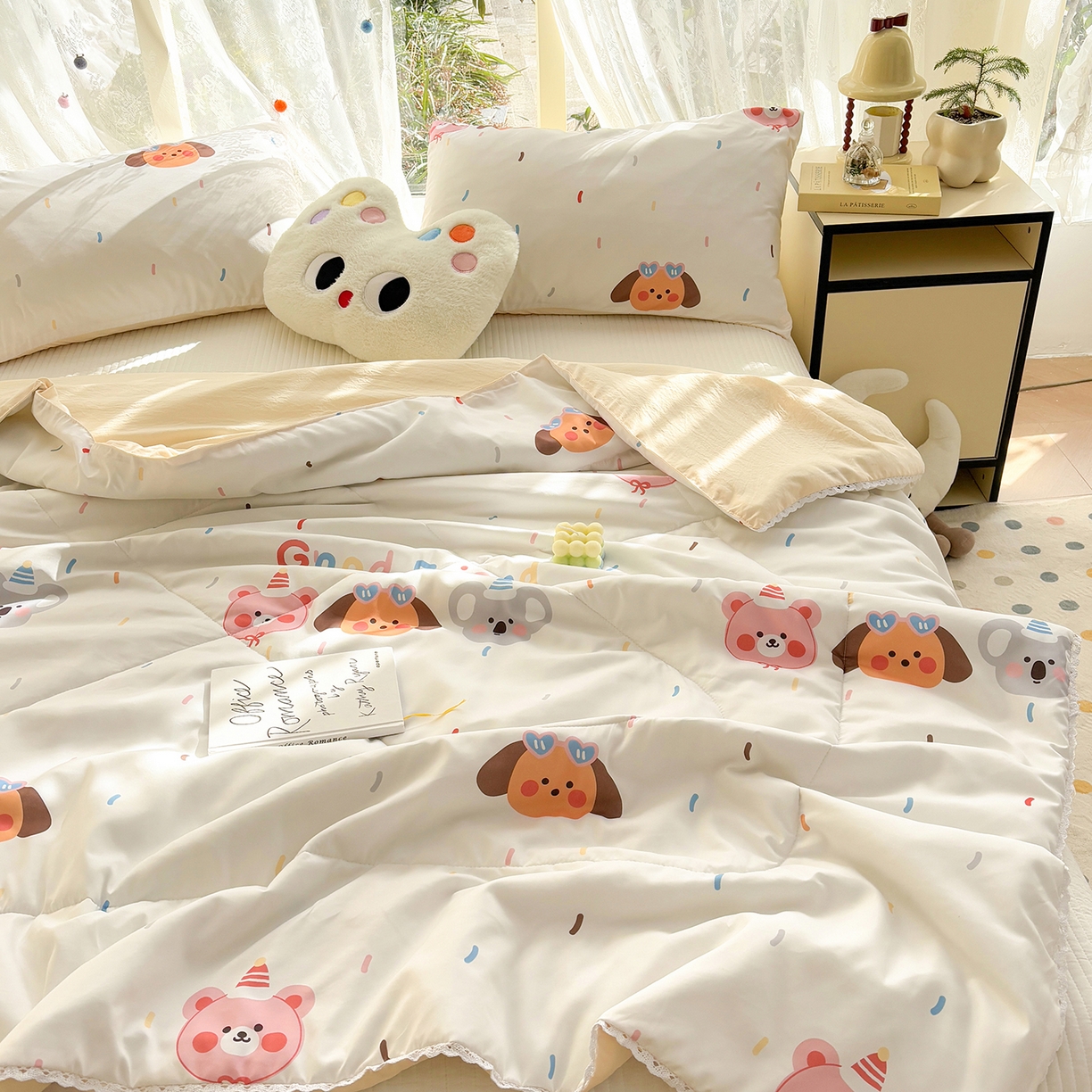 91家纺网 家纺一手货源 找家纺 恒畅 2026新款水洗小花边印花亲肤夏被夏凉被 好朋友