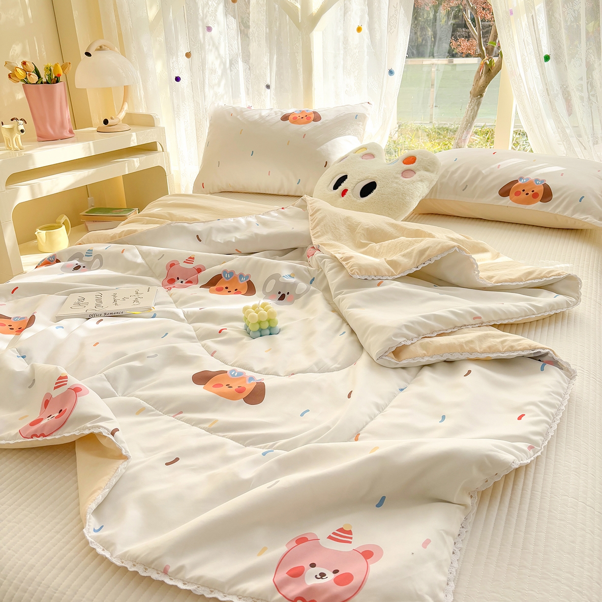 91家纺网 家纺一手货源 找家纺 恒畅 2026新款水洗小花边印花亲肤夏被夏凉被 好朋友