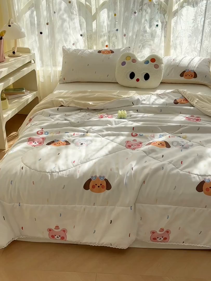 91家纺网 家纺一手货源 找家纺 恒畅 2026新款水洗小花边印花亲肤夏被夏凉被 好朋友