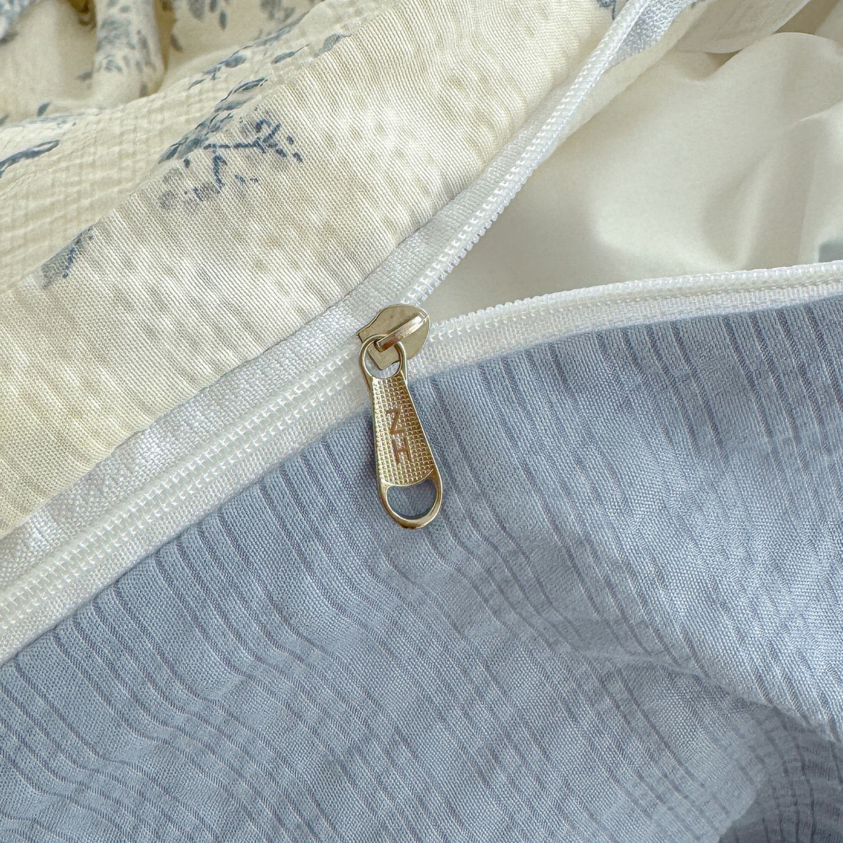 91家纺网 家纺一手货源 找家纺 铺尚美家纺 2026春夏新品高克重A类泡芙纱泡泡皱皱纱四件套 西雅图