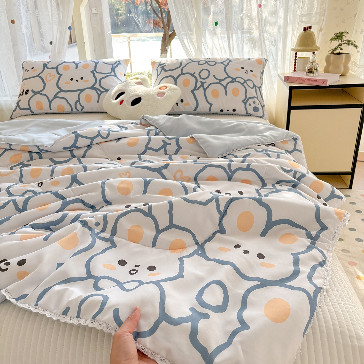 91家纺网 家纺一手货源 找家纺 恒畅 2026新款水洗小花边印花亲肤夏被夏凉被 花花兔