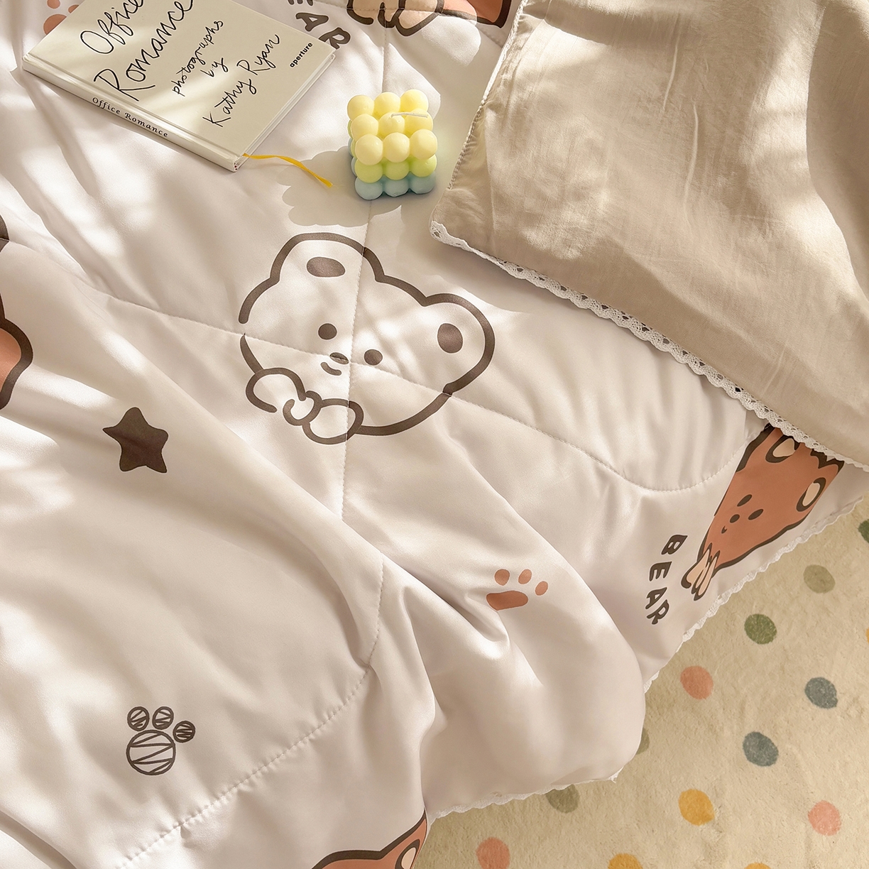 91家纺网 家纺一手货源 找家纺 恒畅 2026新款水洗小花边印花亲肤夏被夏凉被 可爱熊