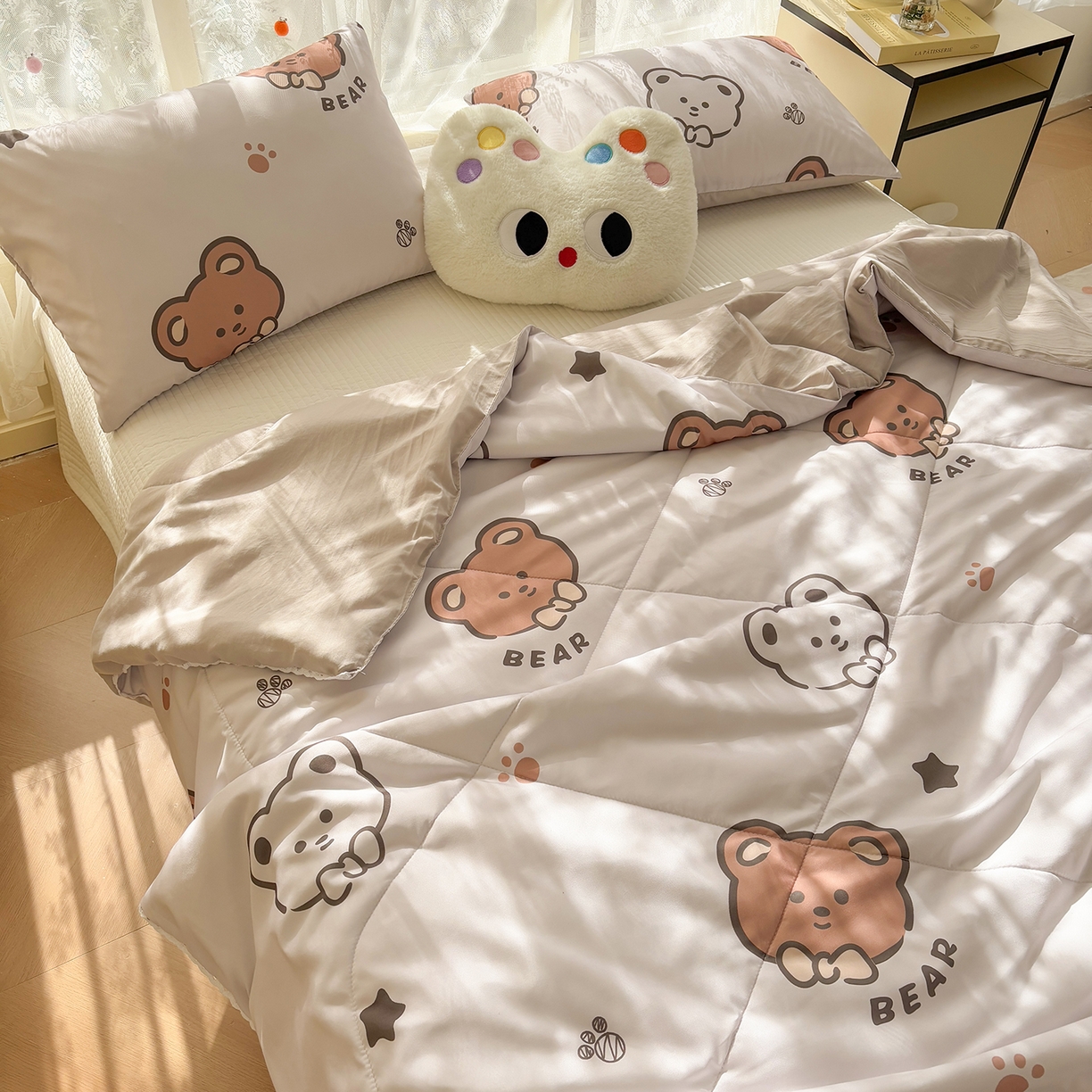 91家纺网 家纺一手货源 找家纺 恒畅 2026新款水洗小花边印花亲肤夏被夏凉被 可爱熊