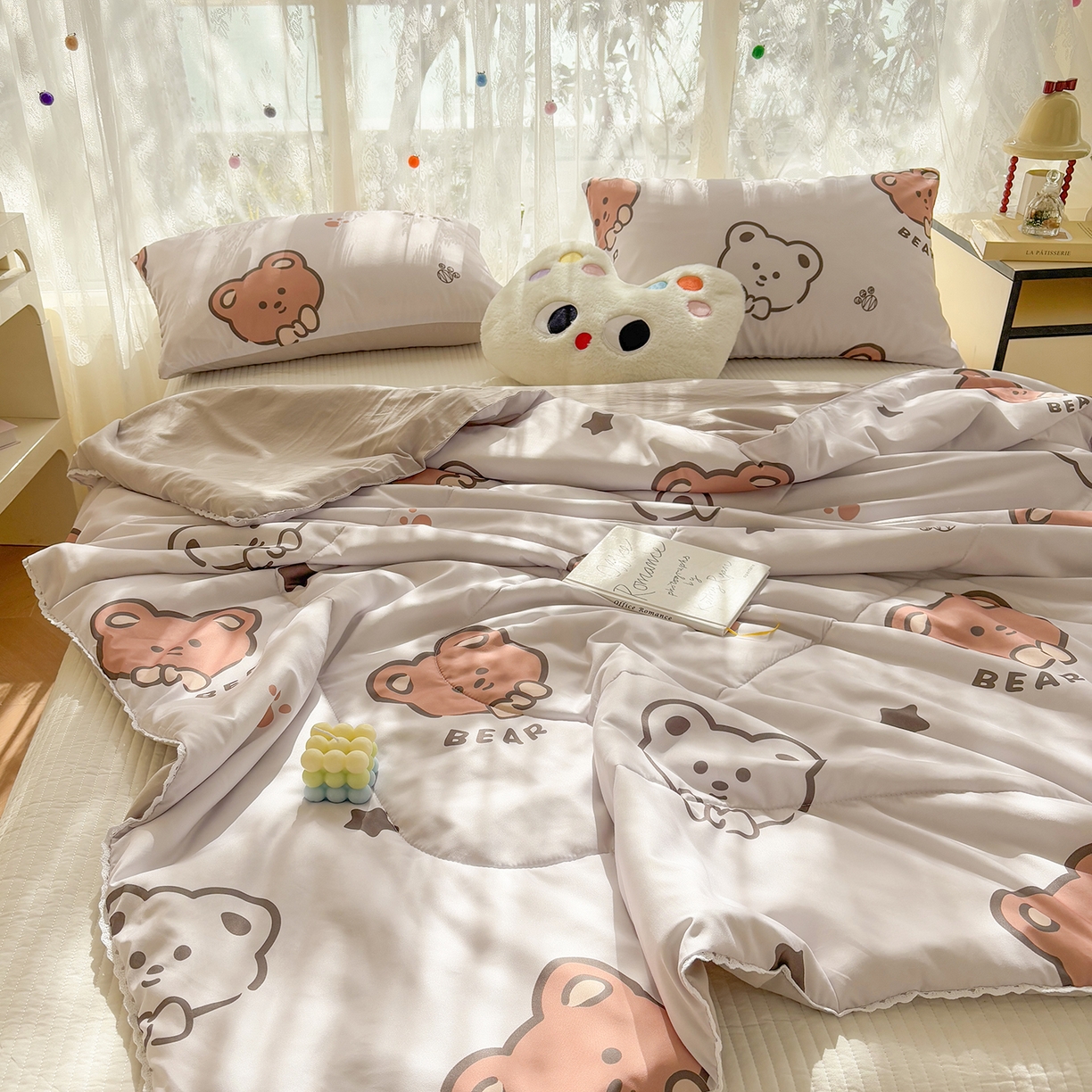 91家纺网 家纺一手货源 找家纺 恒畅 2026新款水洗小花边印花亲肤夏被夏凉被 可爱熊