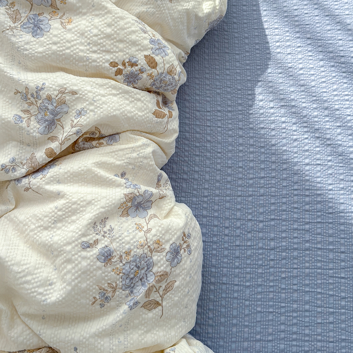 91家纺网 家纺一手货源 找家纺 铺尚美家纺 2026春夏新品高克重A类泡芙纱泡泡皱皱纱四件套 幽兰花谷