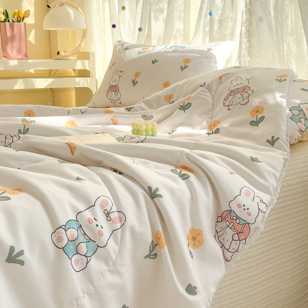 91家纺网 家纺一手货源 找家纺 恒畅 2026新款水洗小花边印花亲肤夏被夏凉被 快乐兔兔