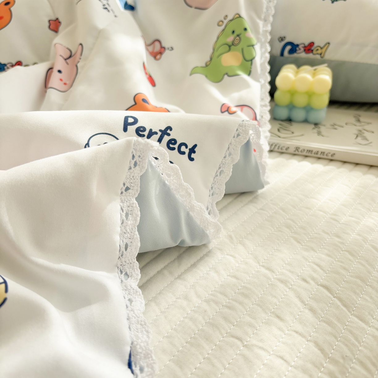 91家纺网 家纺一手货源 找家纺 恒畅 2026新款水洗小花边印花亲肤夏被夏凉被 蓝色世界