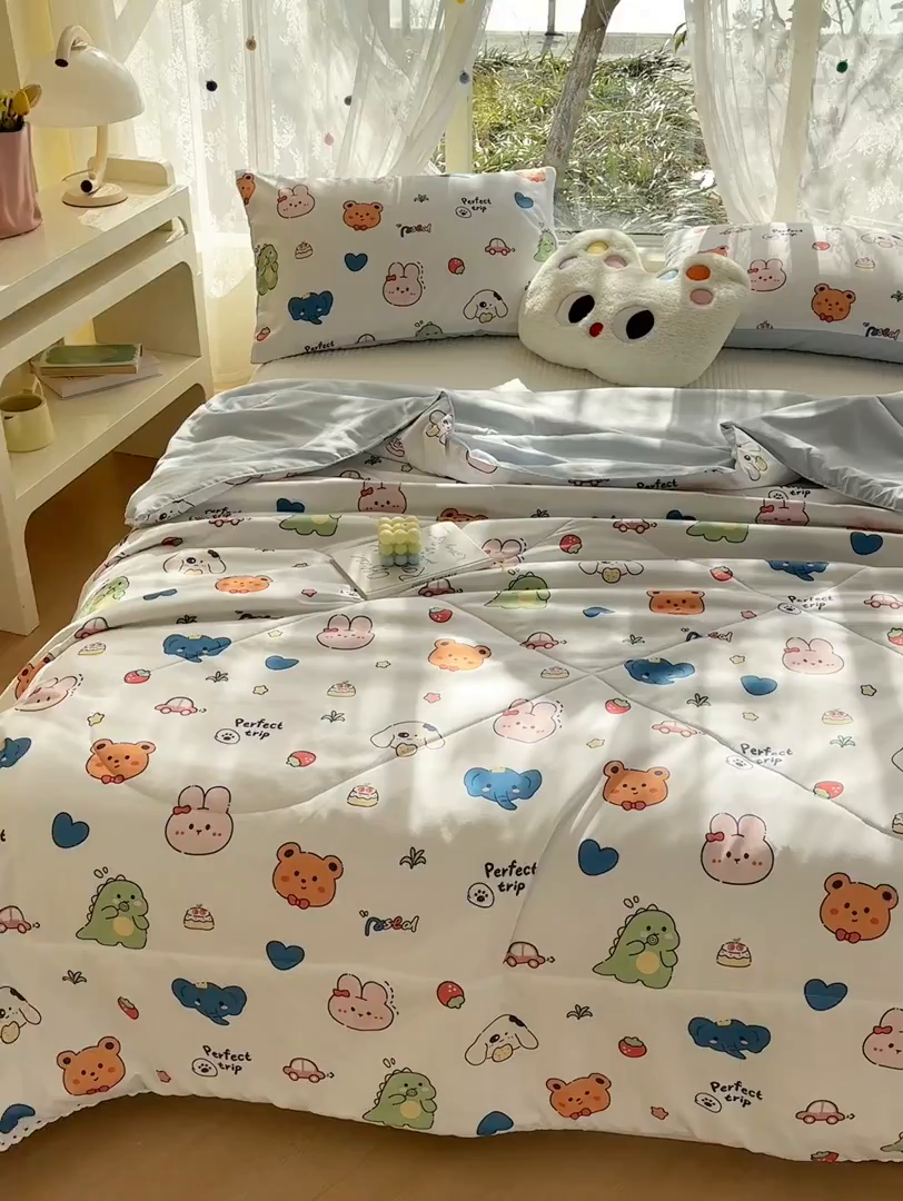 91家纺网 家纺一手货源 找家纺 恒畅 2026新款水洗小花边印花亲肤夏被夏凉被 蓝色世界