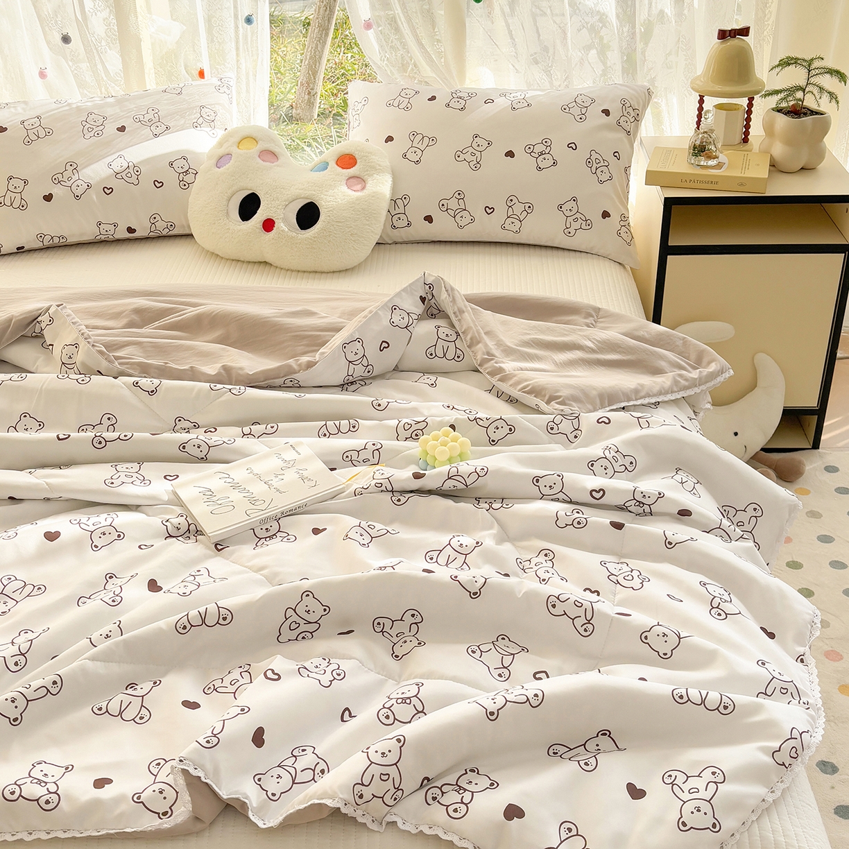 91家纺网 家纺一手货源 找家纺 恒畅 2026新款水洗小花边印花亲肤夏被夏凉被 小熊院长