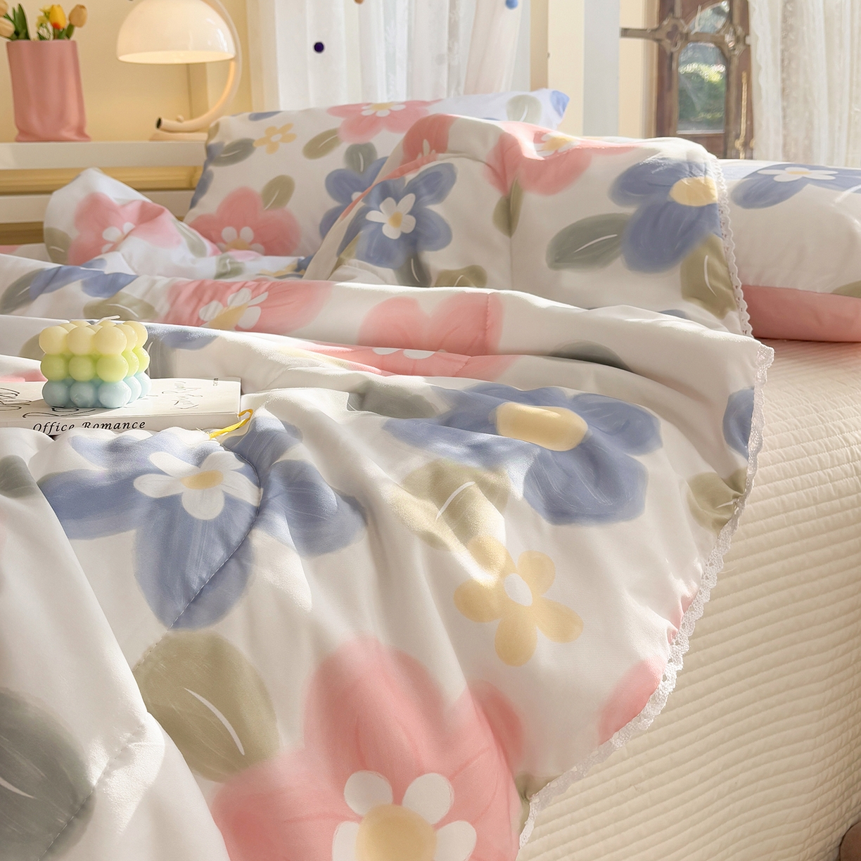 91家纺网 家纺一手货源 找家纺 恒畅 2026新款水洗小花边印花亲肤夏被夏凉被 云朵花