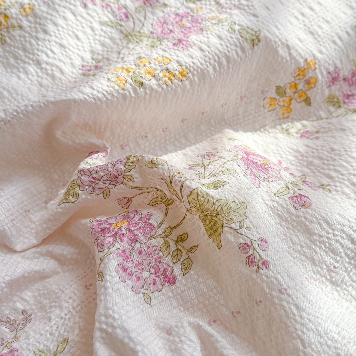 91家纺网 家纺一手货源 找家纺 铺尚美家纺 2026春夏新品高克重A类泡芙纱泡泡皱皱纱四件套 约定一粉