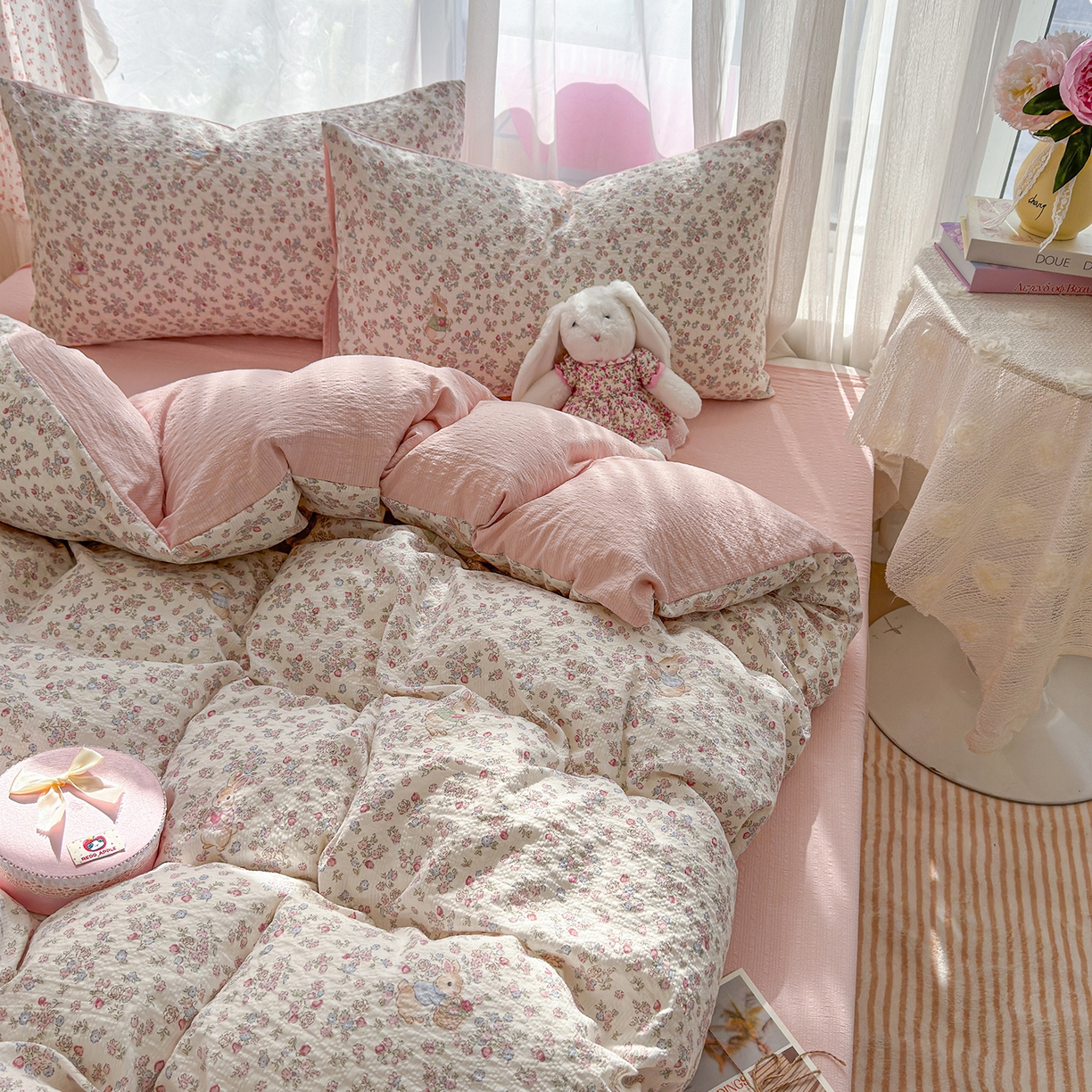 91家纺网 家纺一手货源 找家纺 铺尚美家纺 2026春夏新品高克重A类泡芙纱泡泡皱皱纱四件套 梅果小兔