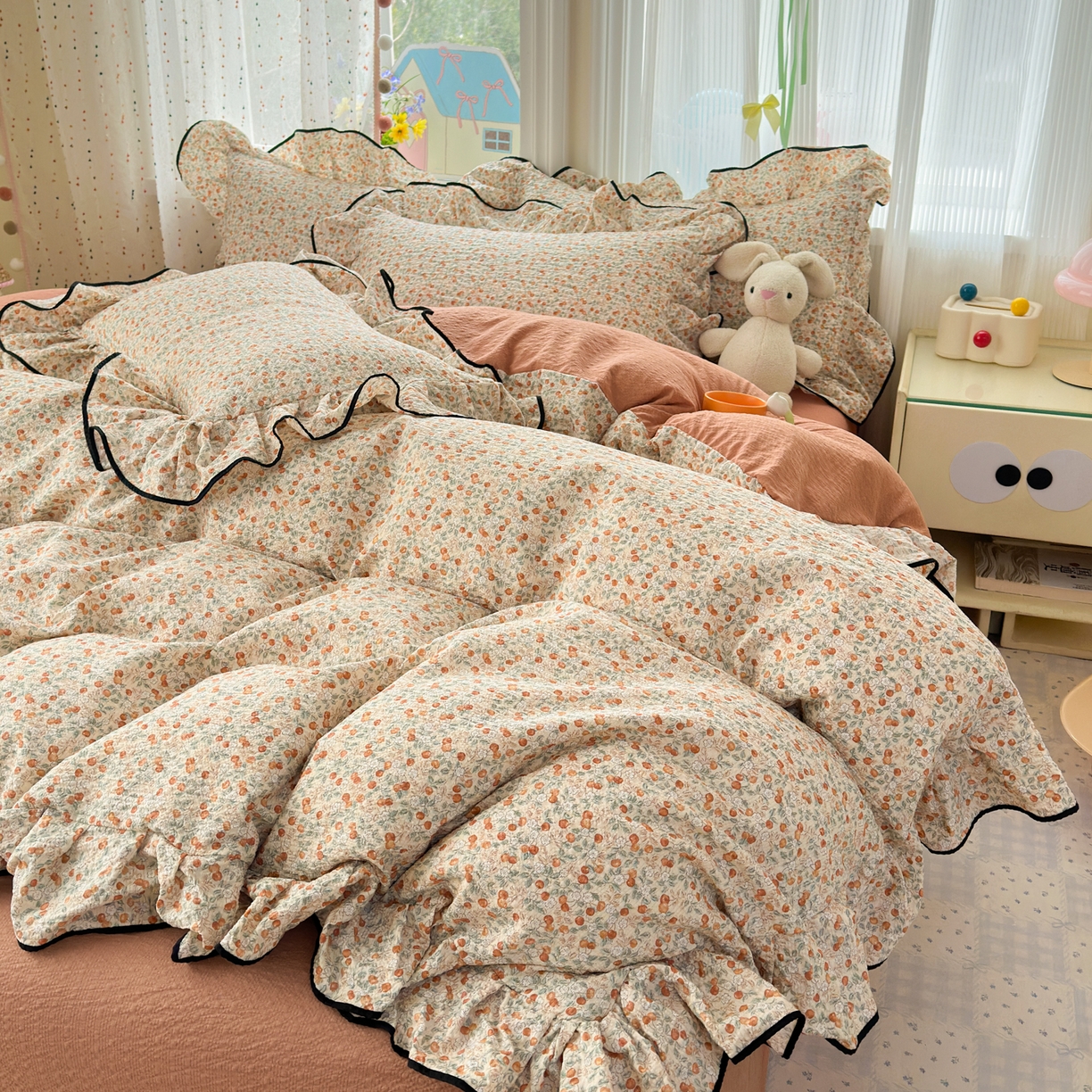 91家纺网 家纺一手货源 找家纺 德比尔斯 2026新款小清新110g高品质直播热卖款A类木耳花边泡芙棉四件套 浆果