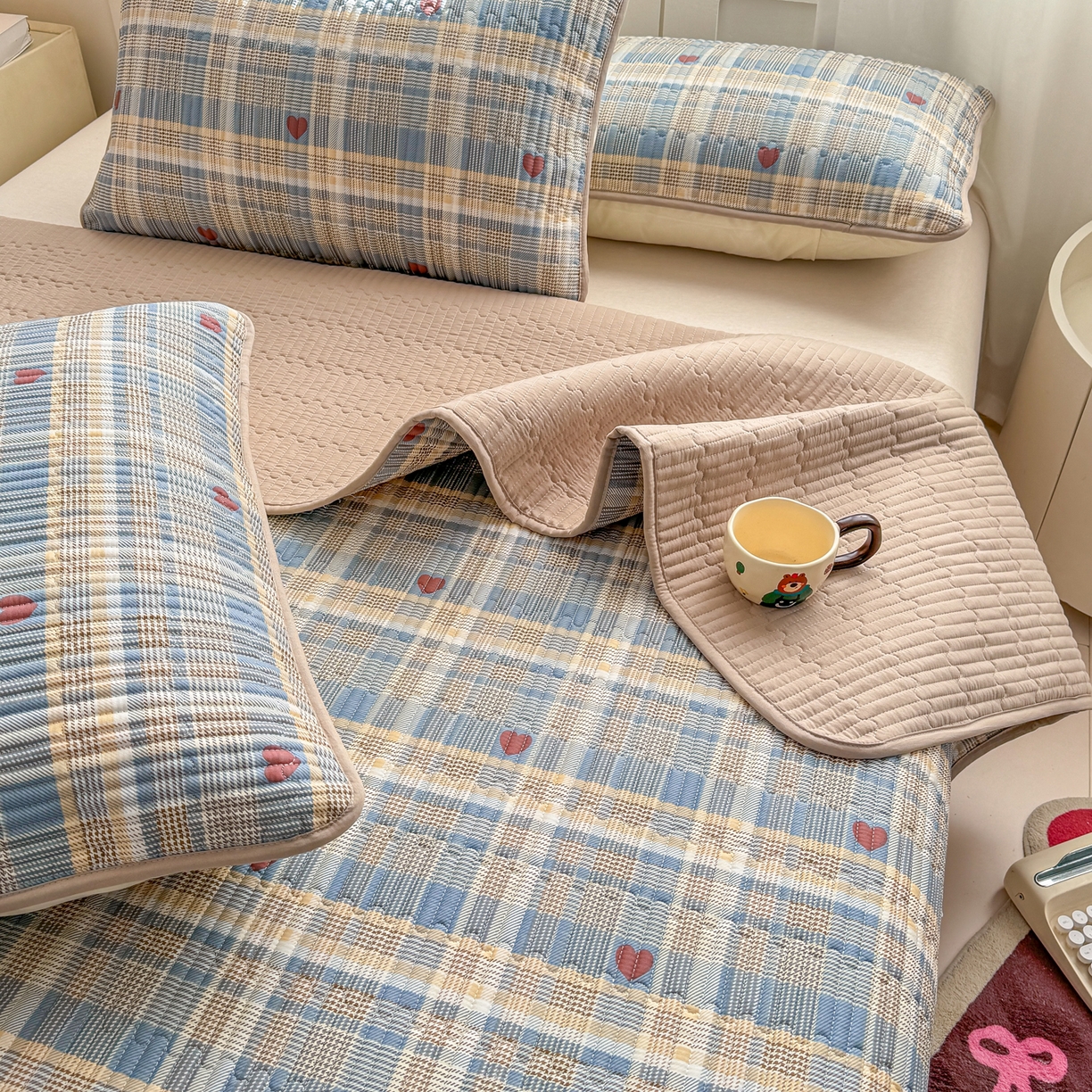 91家纺网 家纺一手货源 找家纺 康纳利 2026新款全棉床盖学生夹棉薄款床盖床垫三件套四季通用 格调