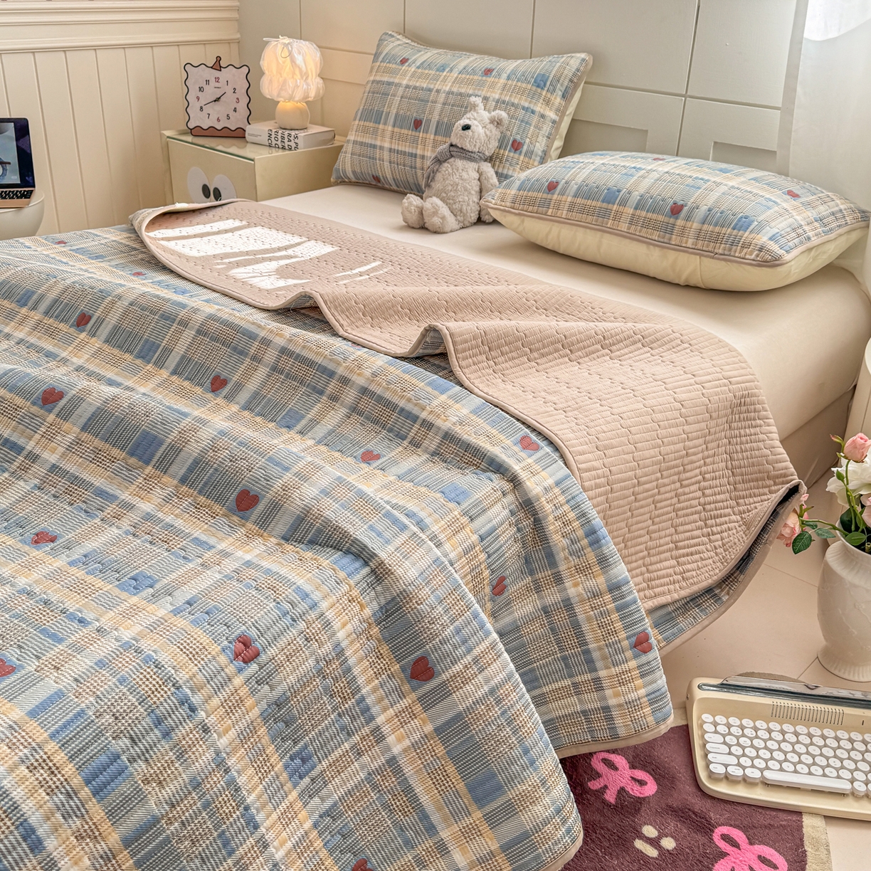 91家纺网 家纺一手货源 找家纺 康纳利 2026新款全棉床盖学生夹棉薄款床盖床垫三件套四季通用 格调