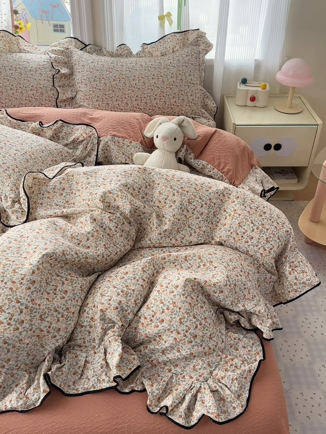 91家纺网 家纺一手货源 找家纺 德比尔斯 2026新款小清新110g高品质直播热卖款A类木耳花边泡芙棉四件套 浆果