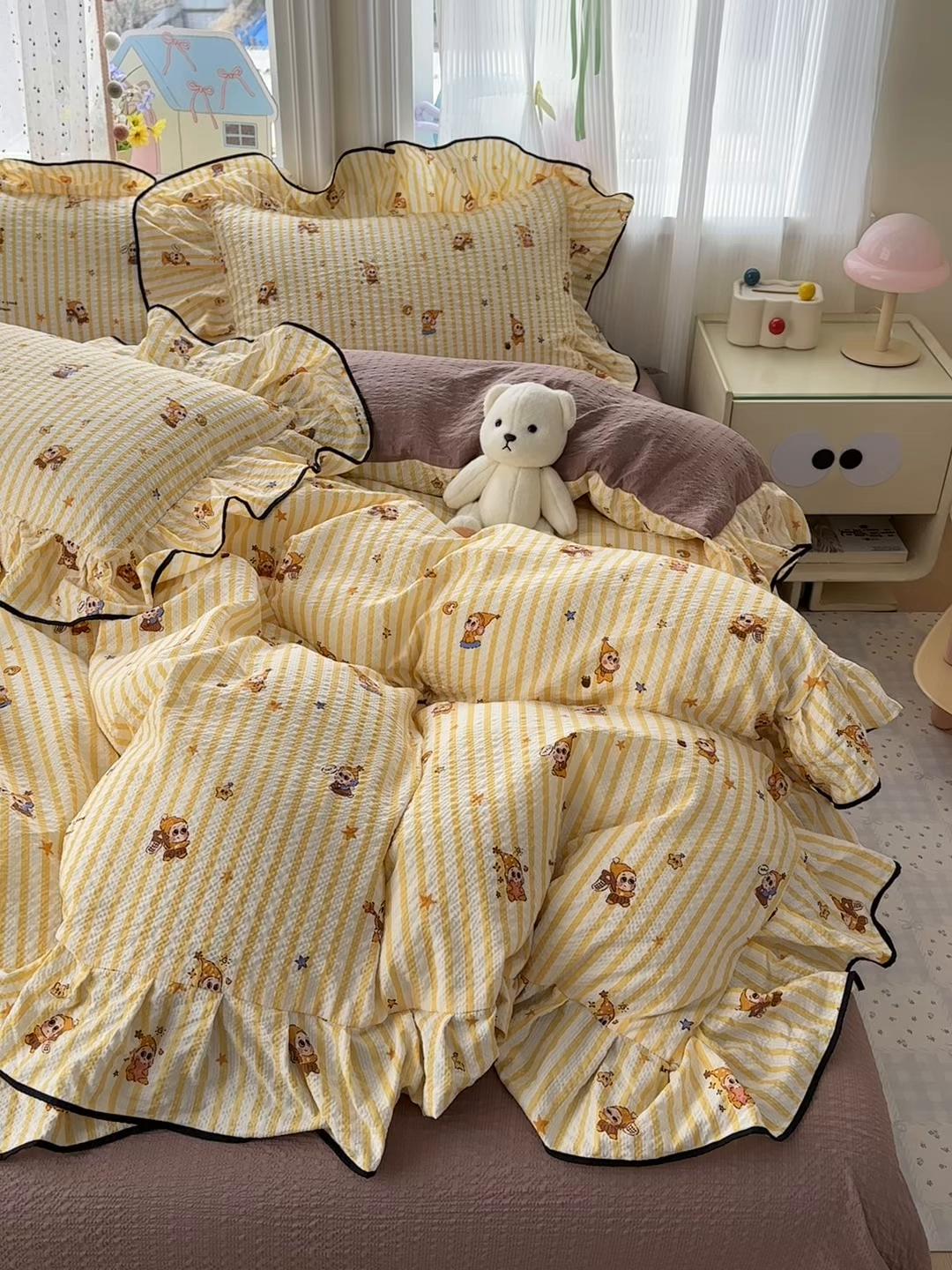 91家纺网 家纺一手货源 找家纺 德比尔斯 2026新款小清新110g高品质直播热卖款A类木耳花边泡芙棉四件套 奶酪星宝